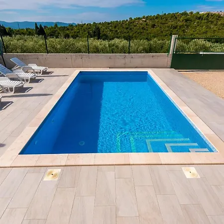 Dragobratovic Villa *